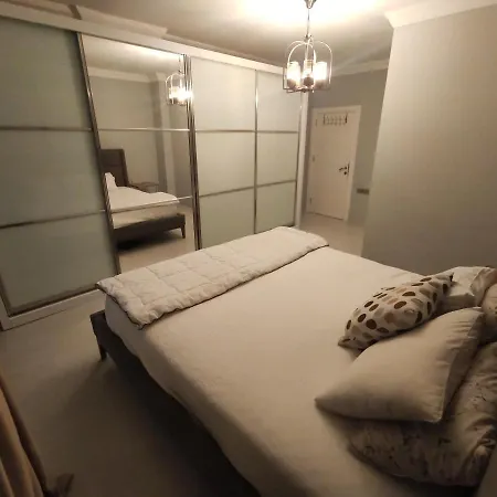 Sea & Sunset View Flat With Garden In Lara אנטליה