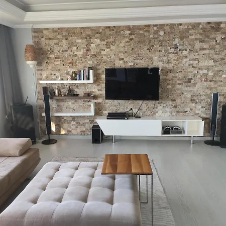 דירה Sea & Sunset View Flat With Garden In Lara אנטליה